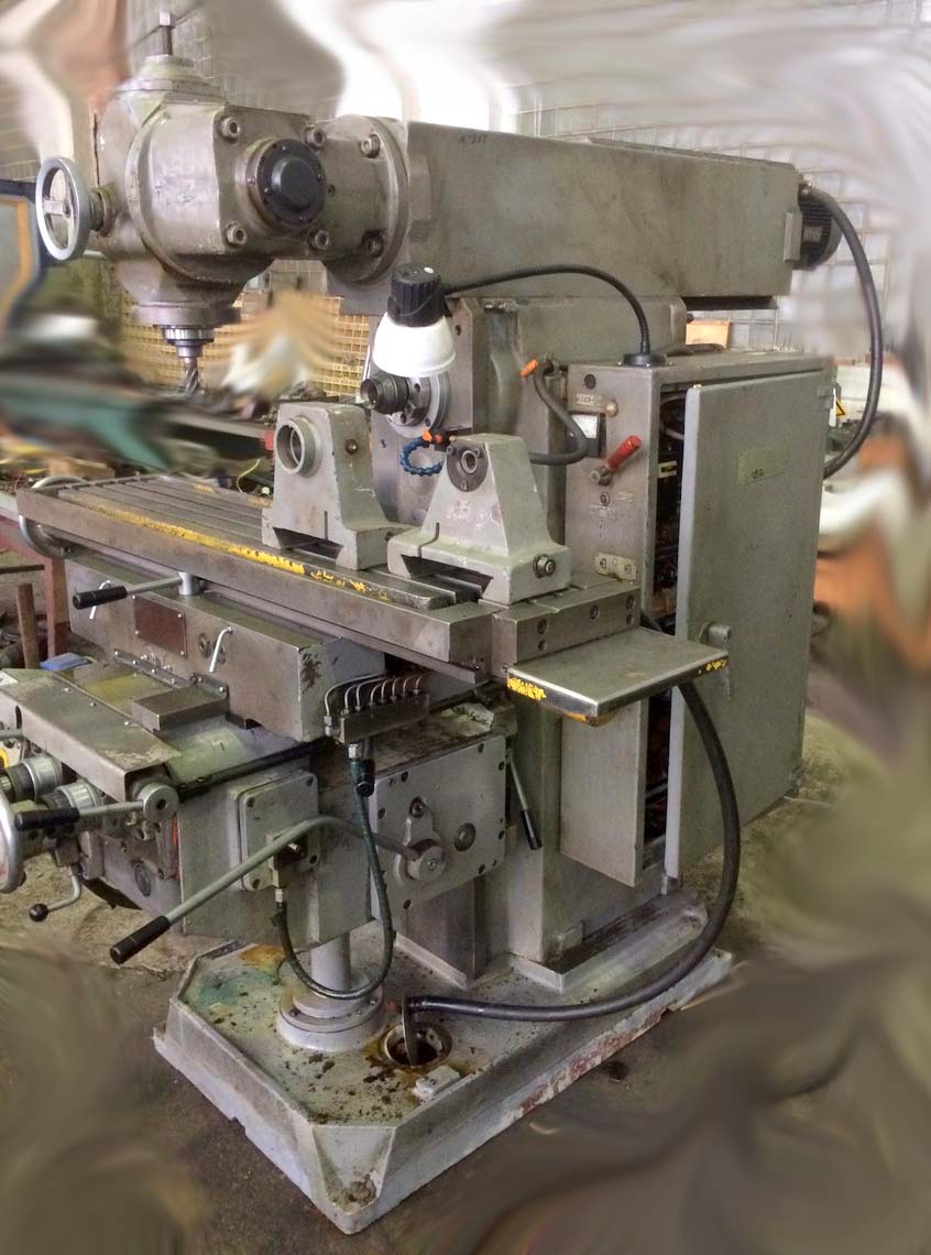 Фото широкоуніверсального фрезерного верстата 6К82ш